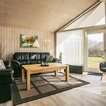 8 Person In Brovst-by Traum Brovst