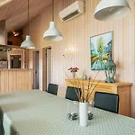 8 Person In Brovst-by Traum Brovst